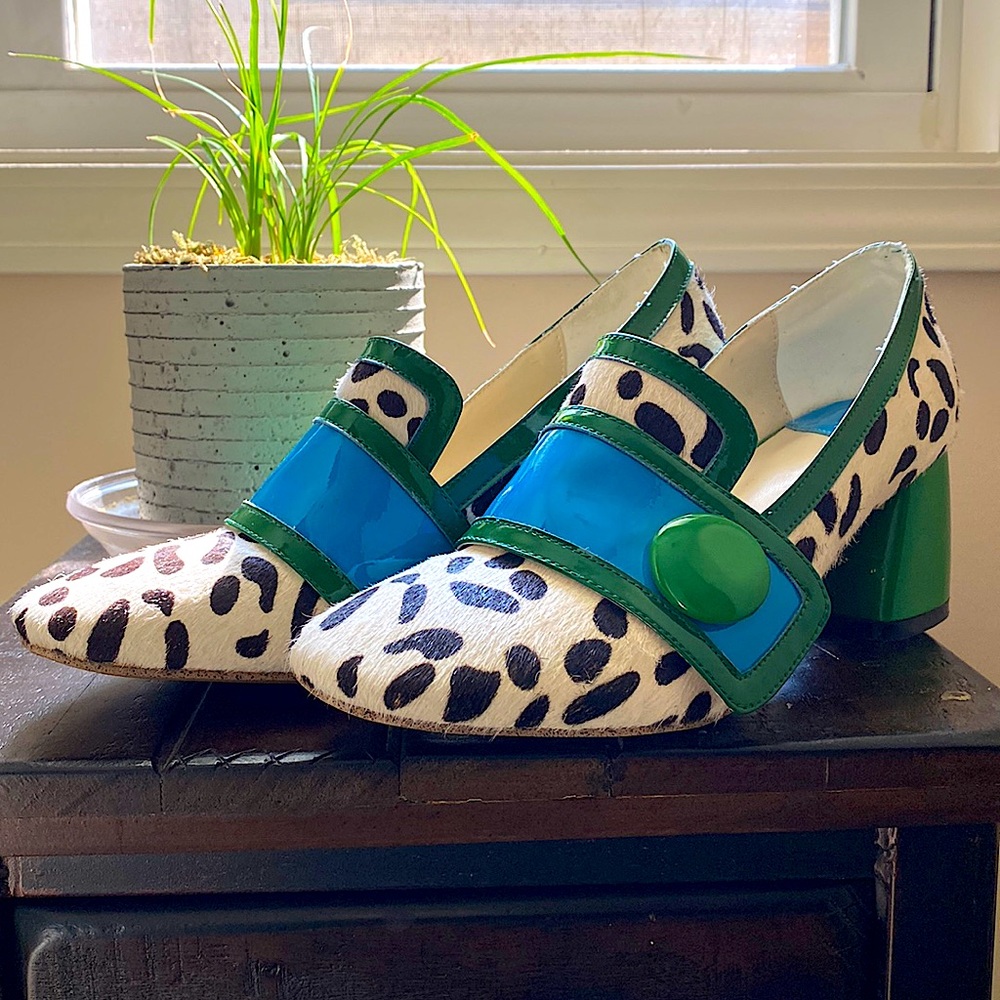 Adorable cowhide Mary Jane.